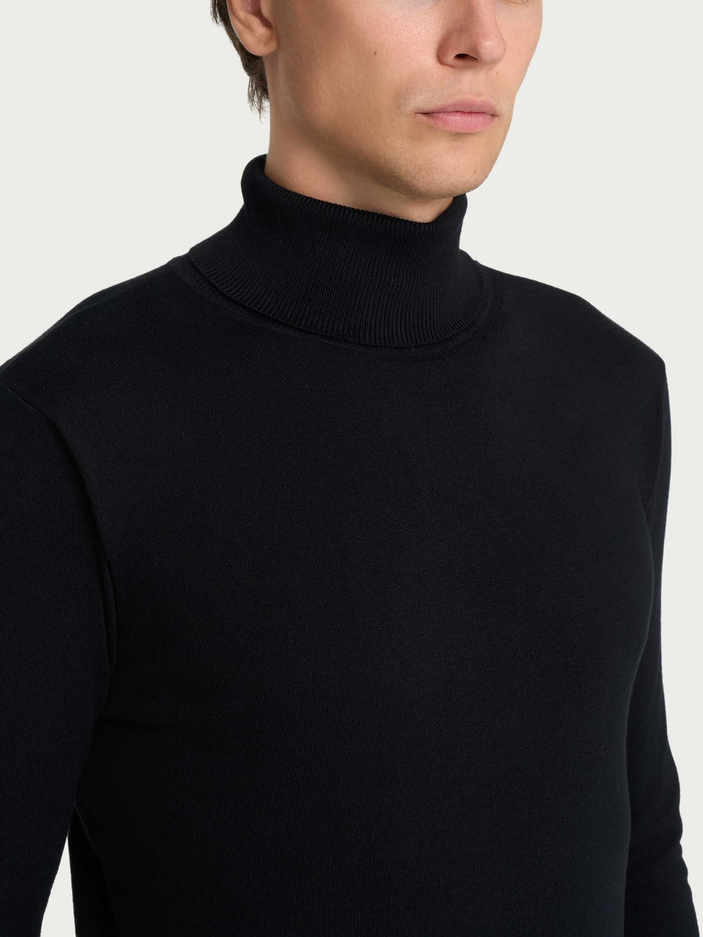 Four Seasons turtleneck
